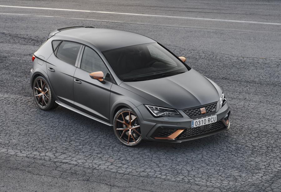  Seat Leon Cupra R (5F) 2017 года  (WW) (фото 24 из 40)